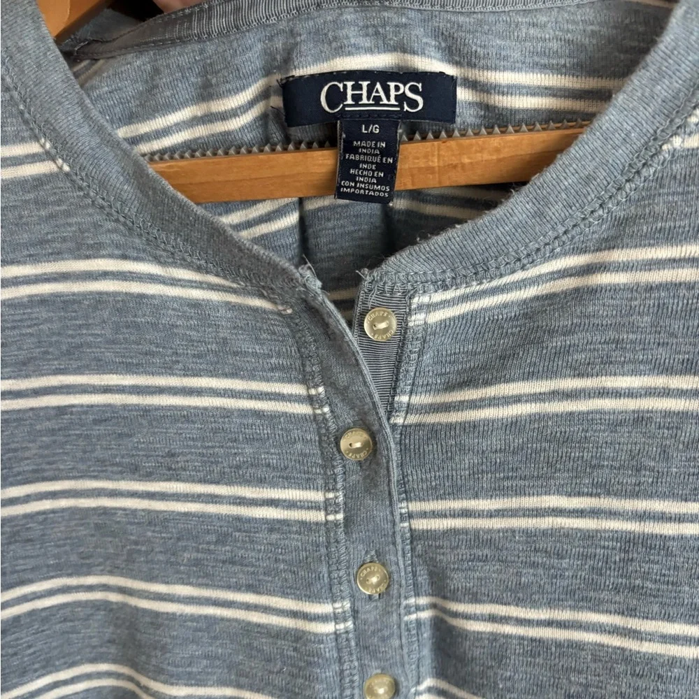CHAPS Chambray Blue Striped 3/4 Sleeve Henley Shirt - Picture 2 of 4